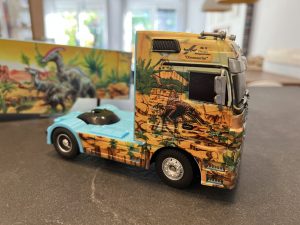 Mercedes-Benz Actros Show Truck - der Dino Express