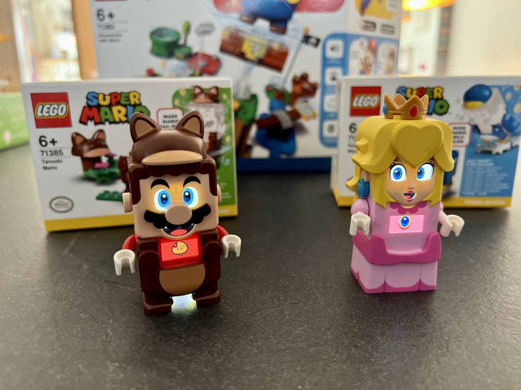 LEGO Mario trifft Peach