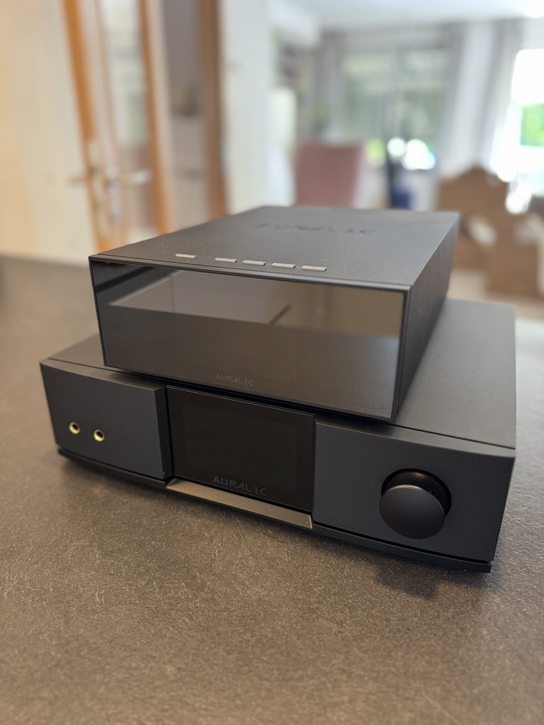 Auralic Vega G2.2 und Vega S1 im Größenvergleich