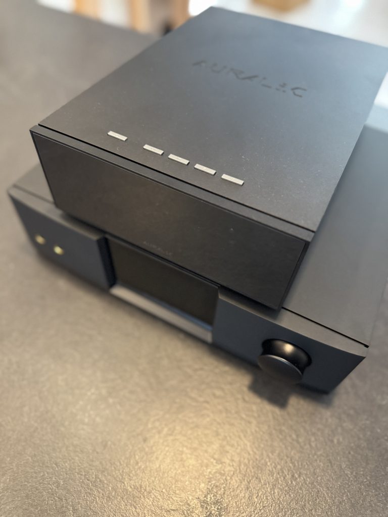 Auralic Vega G2.2 vs. Vega S1 von vorne