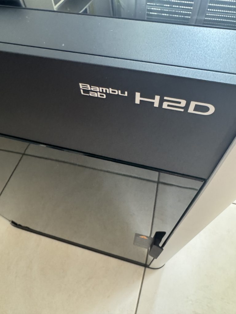 Bambu Lab H2D von vorne