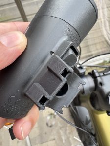 Bambu Lab H2D Druck einer Halterung für das Fahrrad Frontlicht