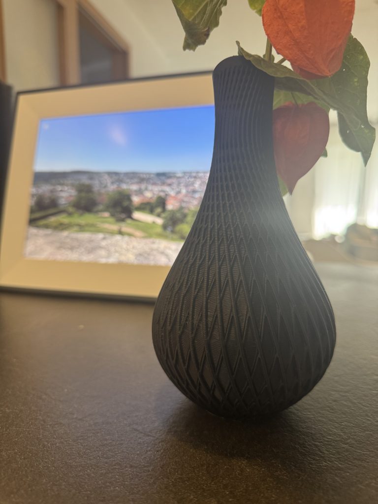 Bambu Lab H2D Druck einer Vase