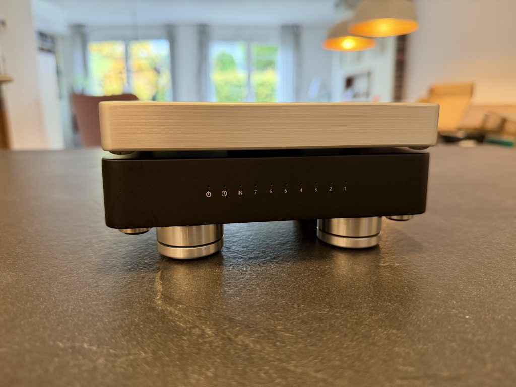 bFly-audio Satellite-Q auf dem Ethernet-Switch von Cord
