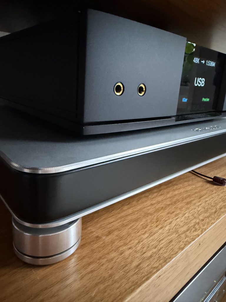 bFly-audio PowerBase - Absorberbasis im Test