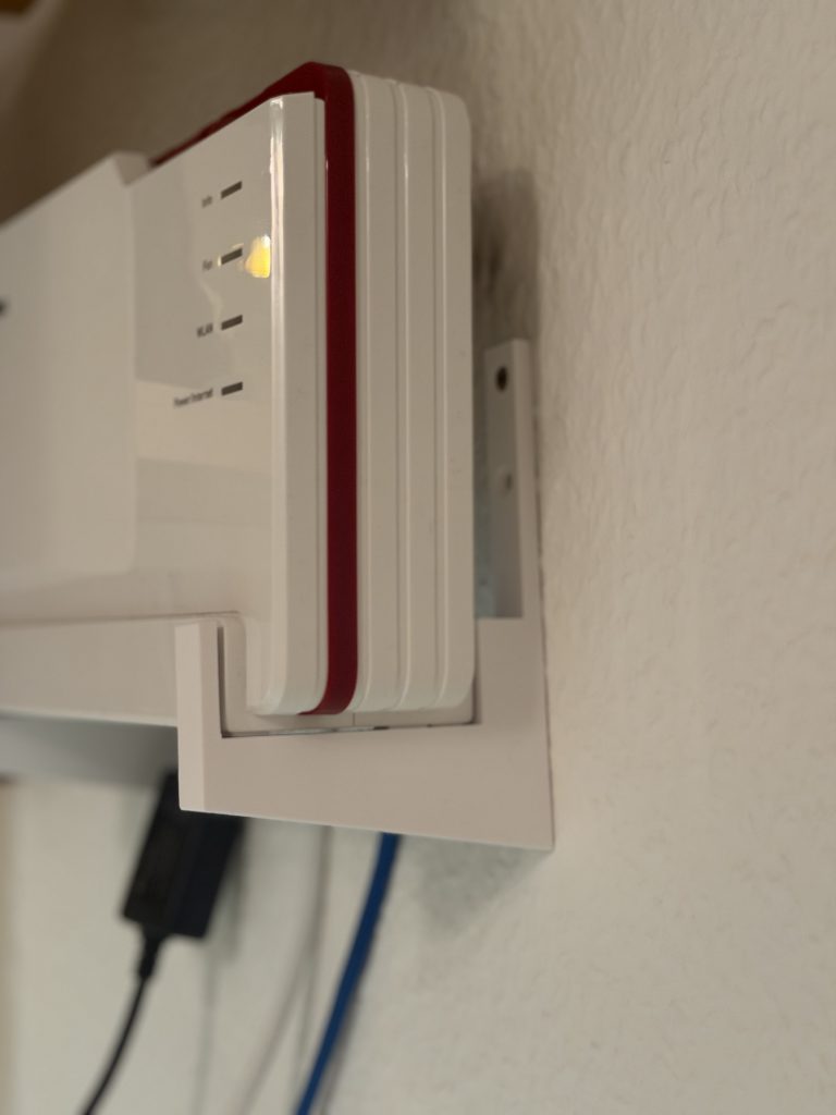 FRITZ!Box 5690 Pro Halterung