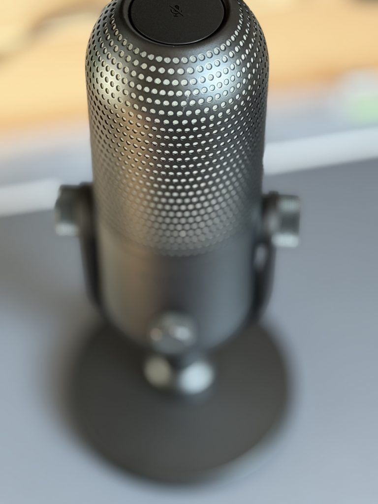 Razer Seiren V3 Chroma im Test