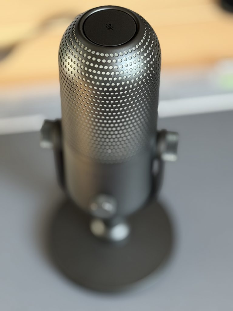 Razer Seiren V3 Chroma im Test