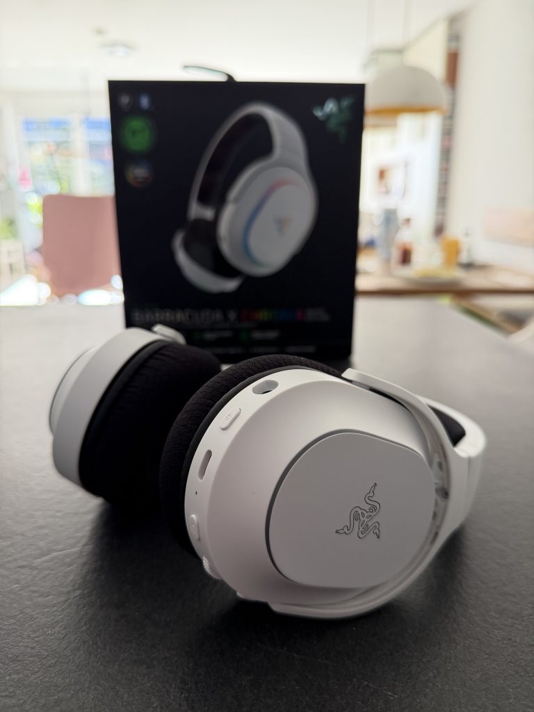 Razer Barracuda X Chroma Headset im Test
