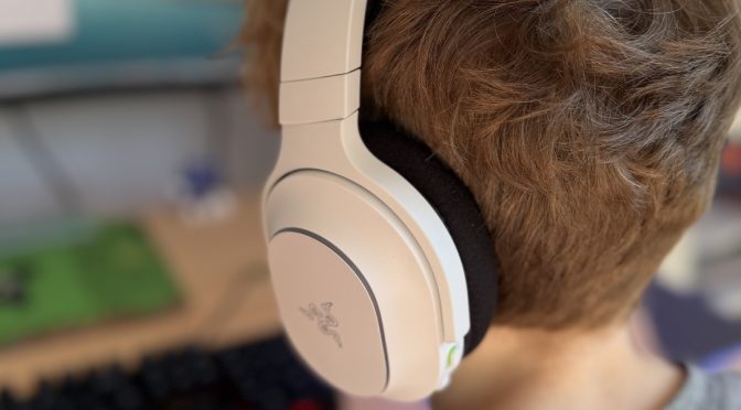 Razer Barracuda X Chroma Headset im Test