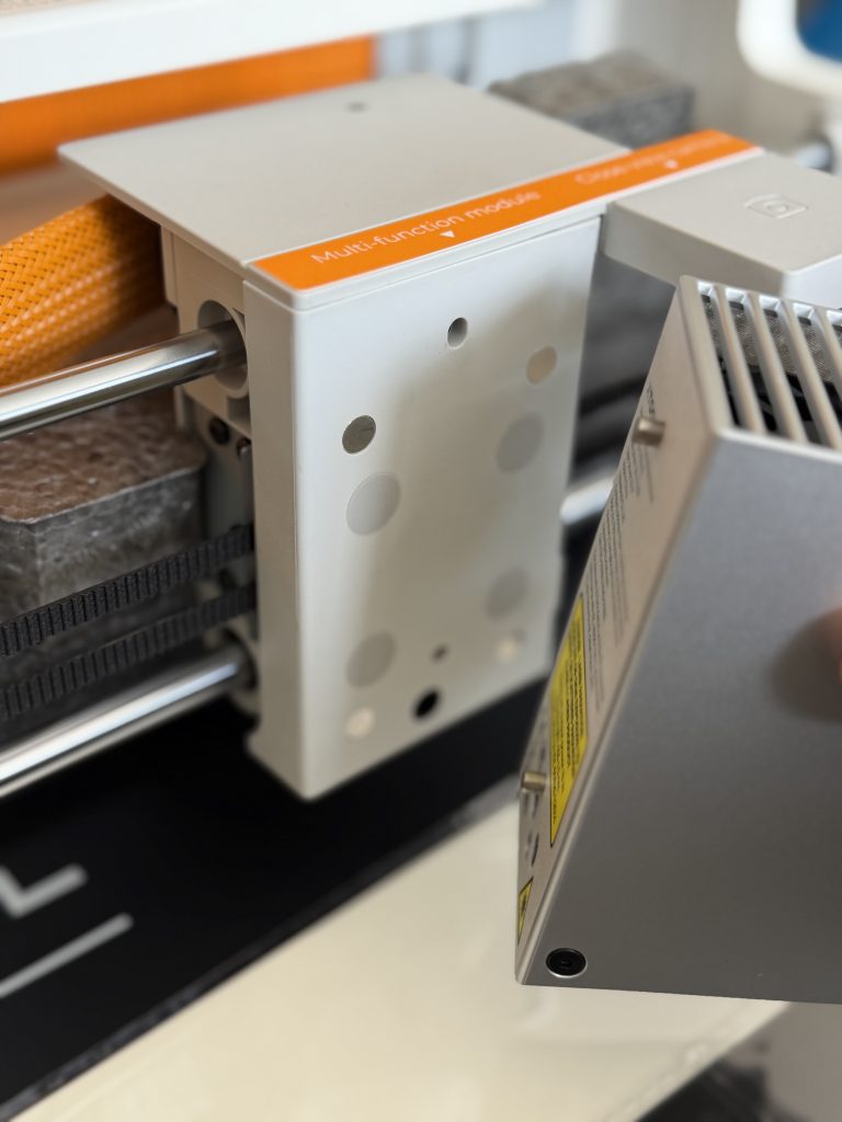 xTool M2 Installation Lasermodul
